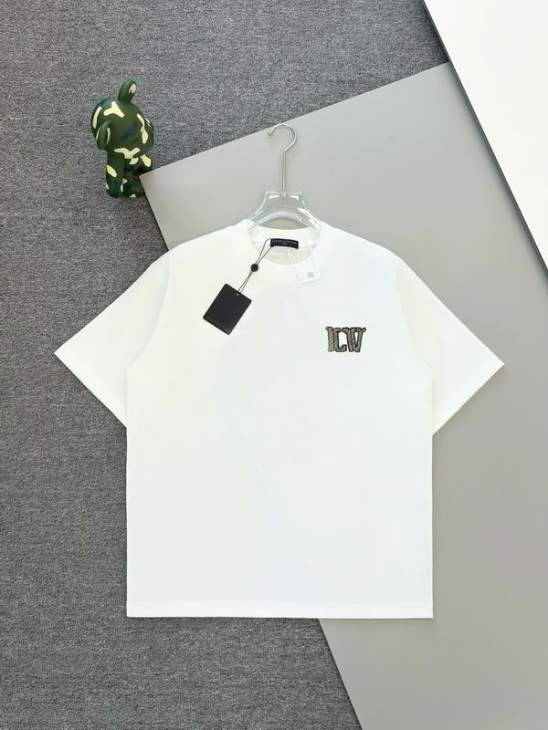 Picture of Louis Vuitton T Shirts Short _SKULVS-XLm6tx1327354